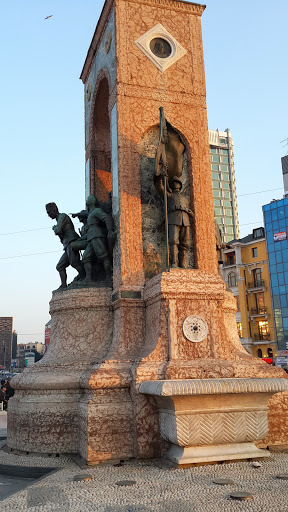 taksim square istanbul destimap destinations on map