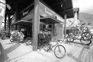 Photo n°13 de TOURMALET Km.0 à Luz-Saint-Sauveur (Magasin de vélos d'occasion)