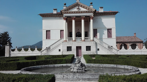 Villa Emo - Visual