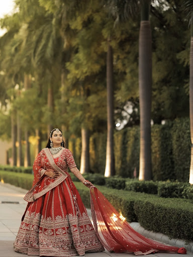 Book Wedding Shoot & Get Free Cinematic Reel