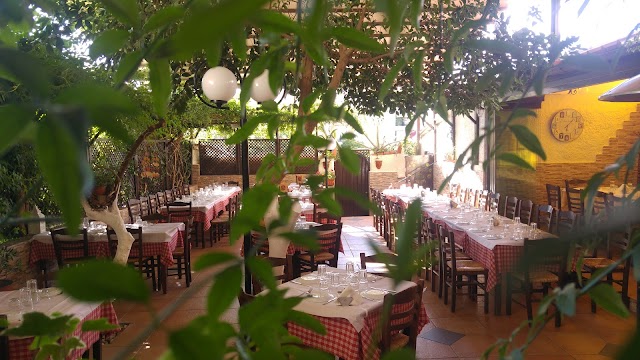 ΡΕΜΟΥΤΣΙΚΟ (ΤΟ)