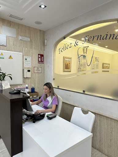 Clínica Dental Téllez & Fernández
