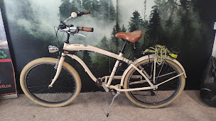 Photo n°26 de Libr' & Roues à Céreste-en-Luberon (Librairie)