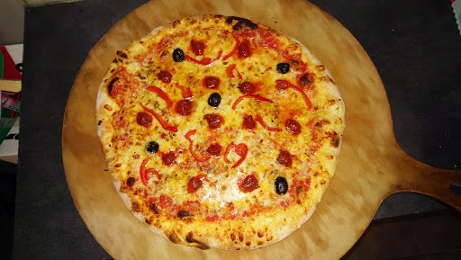 Photo 1 - Goku pizza