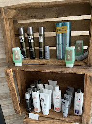 Photo n°14 de Intemporelle Coiffure à Monistrol-sur-Loire (Salon de coiffure)