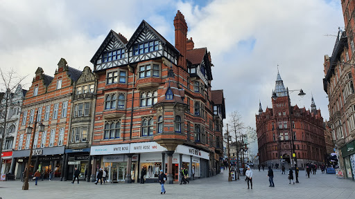 Queens Chambers - Visual