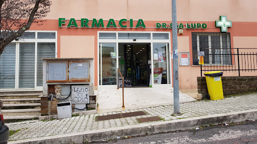 Lupo Dr. Carmela Logo