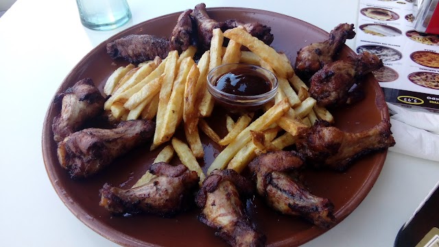 Hombre Lobo Grill