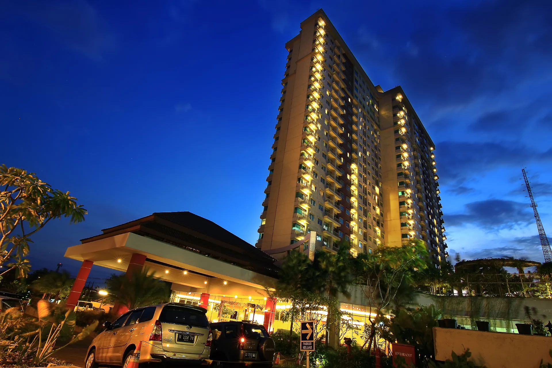 Solo Paragon Hotel & Residences