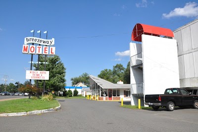 Breezeway Motel