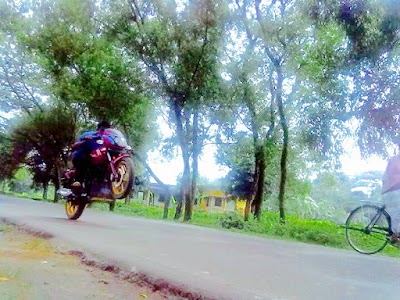 Photos of Pulerghat Bazar Old Bus Stop
