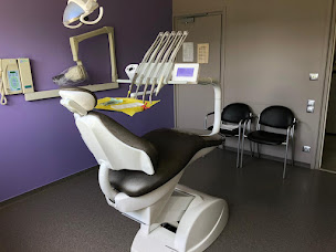 Photo n°13 de Zmantar Nour Eddine à Cournon-d'Auvergne (Dentiste)