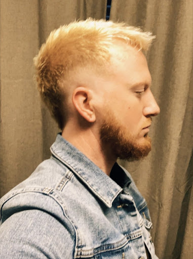 2 Guyz Barbershop - Thumbnail