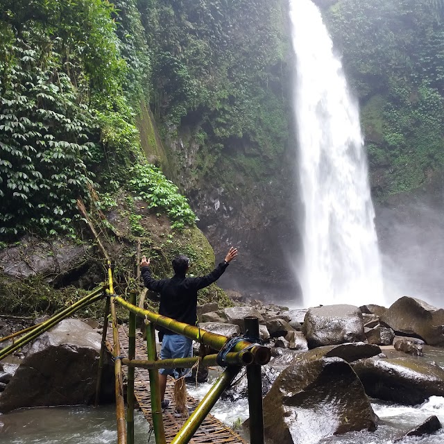 Air Terjun Nungnung