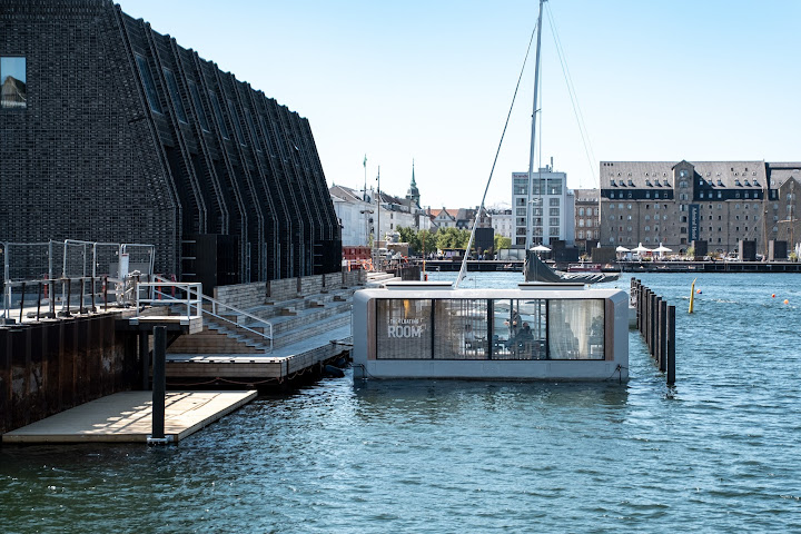 The Floating Room (by GoBoat) by null