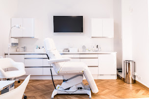 Photo n°8 de Dr. Yohan Brami - Médecin Esthétique - Injections - Épilation laser à Paris (Médecin)