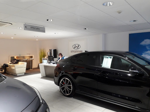 Howards Hyundai Yeovil Gallery - United Kingdom
