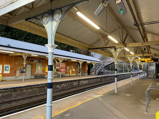 Clandon - Visual