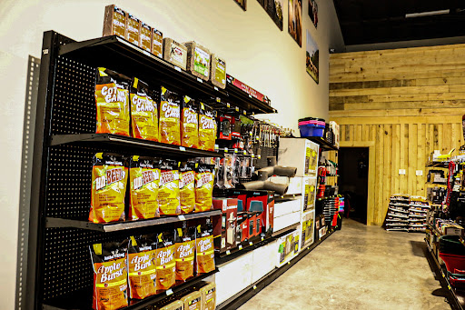 Lowry's Feed and Farm Supply Gallery - United States