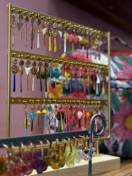 Photo n°2 de Maison 46 - Vêtements, couture et bijoux uniques à Langon à Langon (Magasin de vêtements pour femmes)