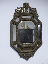 Photo n°1 de Trouver Bonheur antiquités à Saintes (Magasin de timbres)