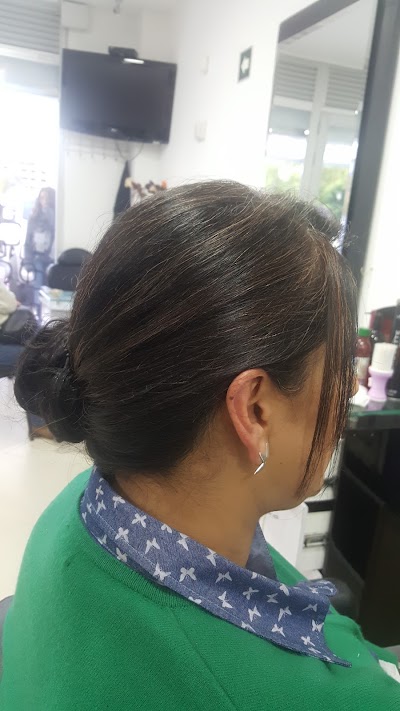 Photos of Armando's Peluquer&iacute;a