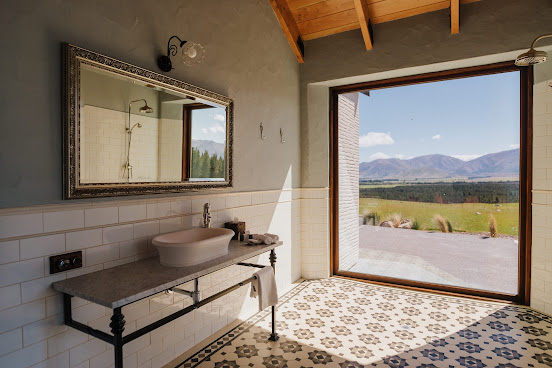Mt Cook Lakeside Retreat, High Country Estate | Luxury Villas | Weddings | Restaurant by null
