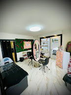 alisonbeauty à La Chapelle-Saint-Mesmin