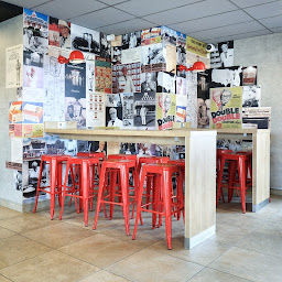 Photo n°11 de KFC Cherbourg à Cherbourg-en-Cotentin (Restaurant de hamburgers)