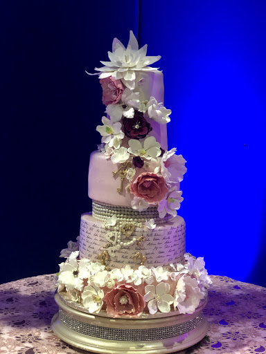 Saras Cake - Visual