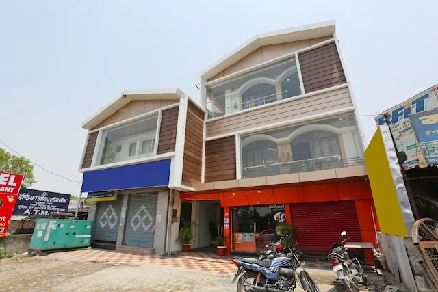 OYO 14681 Hotel Super Inn