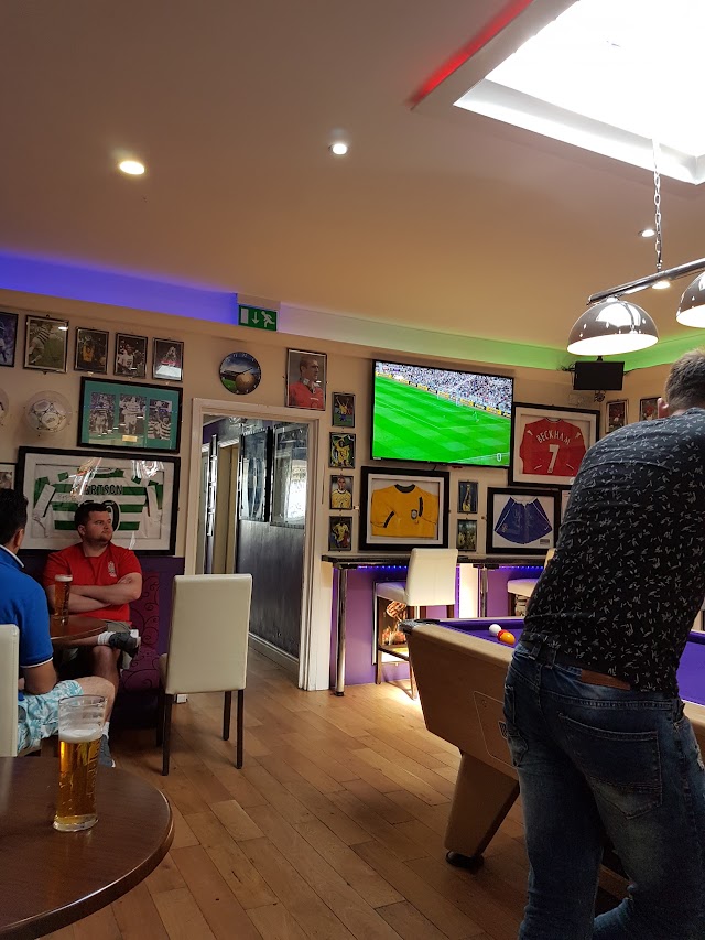 First Class Sports Bar