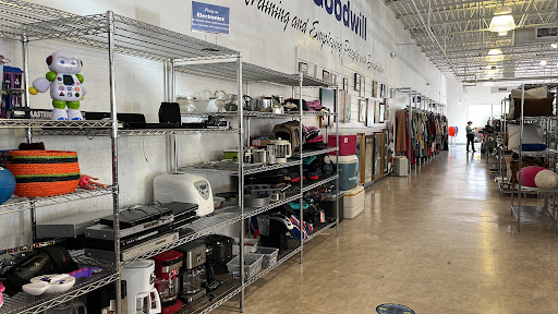 Goodwill - Davie - Visual