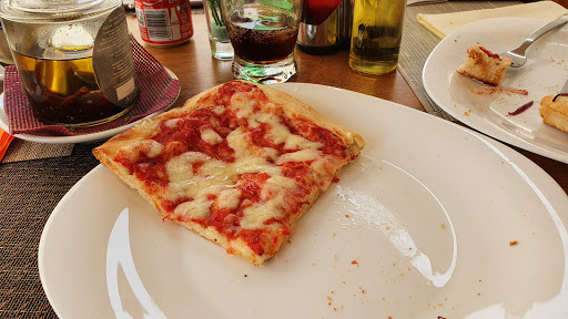 Pizzeria La Napoli - Thumbnail