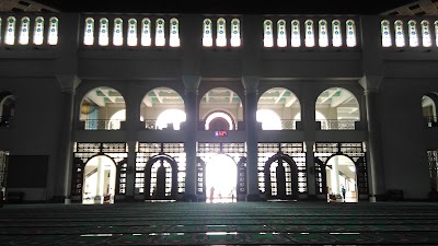 Photos of National Great Mosque Al Akbar Surabaya