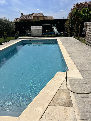 Photo de Alès Piscine, Rénovation, entretien, fuite piscine , pvc armée , résine à Gagnières (30160)