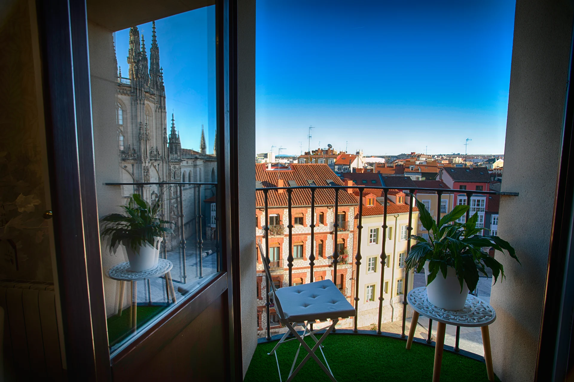 APARTAMENTOS BURGOS CATEDRAL_ BELLA VISTA CATEDRAL