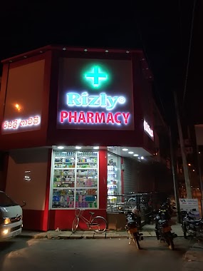 Rizly Pharmacy, Author: Rizvi Rizvi