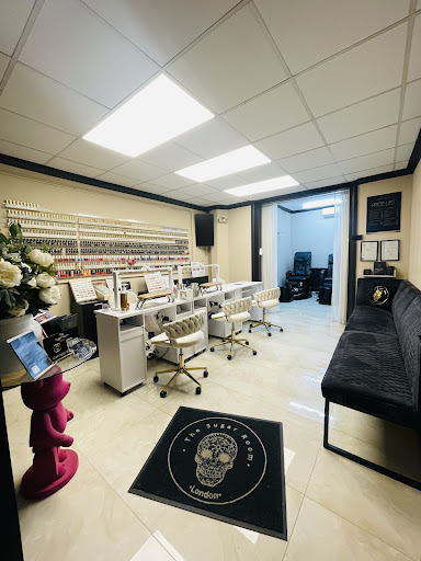 Kenny Nail Bar - London E12