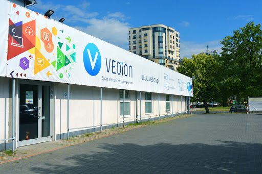 Vedion Komputery i Laptopy Poleasingowe