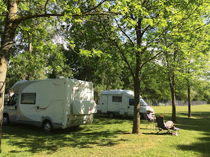 Photo n°4 de Aire Camping-Car Park à Villefranche-sur-Saône (Terrain pour camping-cars)