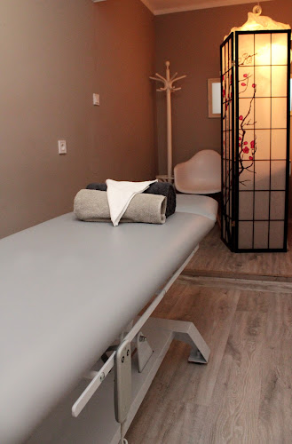 Comentarii opinii despre Salon Masażu ,, Nefryt"