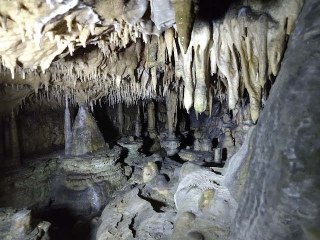 Caves bridge arcole