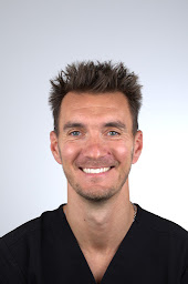 Photo n°1 de Dr CERRONE Romain - Cabinet Dentaire EVEREST à Genas (Dentiste)