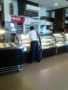 Rahat Bakers islamabad 44 Zaki Centre