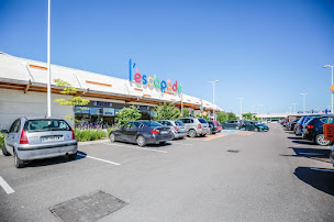 Photo n°4 de Centre Commercial Carrefour l'Escapade à La Chapelle-Saint-Luc (Club de sport)