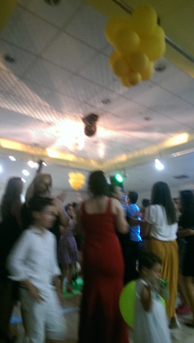 Photos of Y&uuml;ksel M&uuml;zikhol