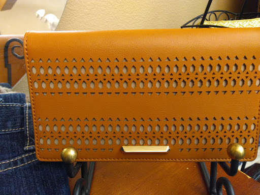 Designer Consigner - Visual