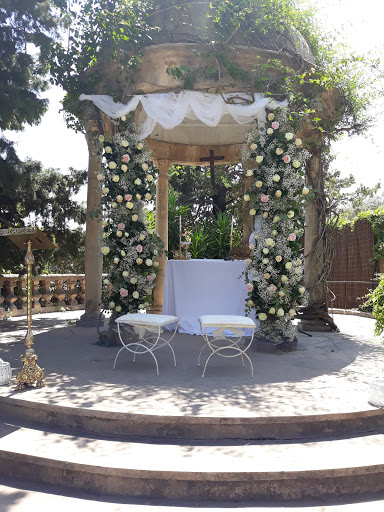Flowers and Events by Heidi Francis