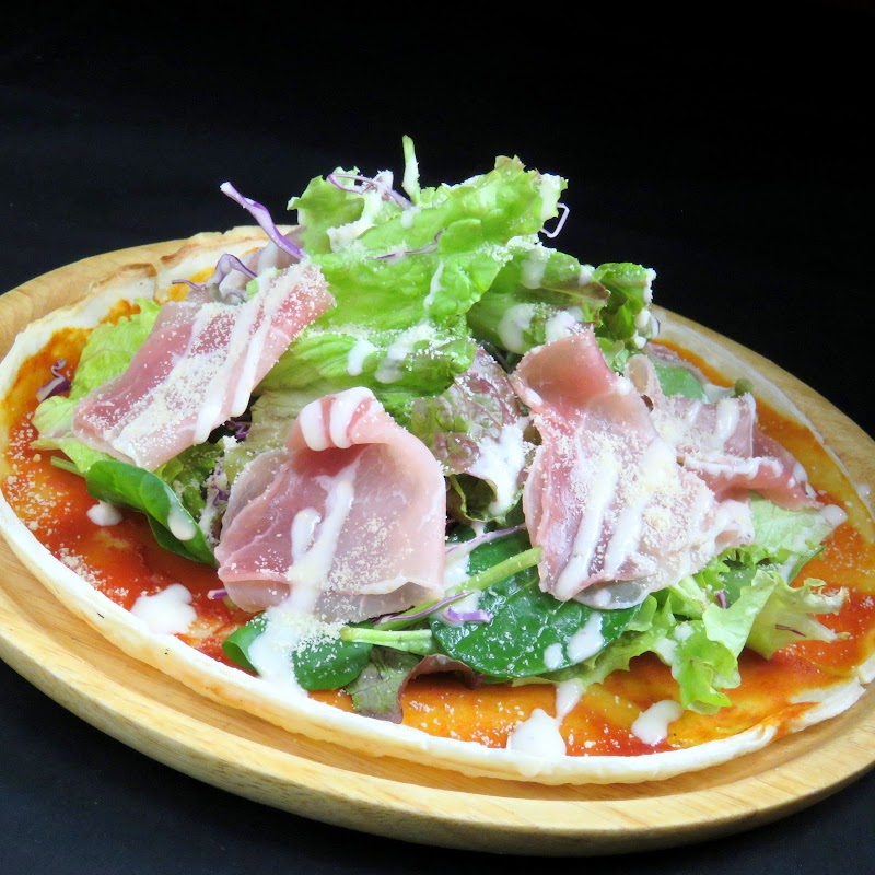 ダイニングバー アム(DINING & DARTS BAR AMU)